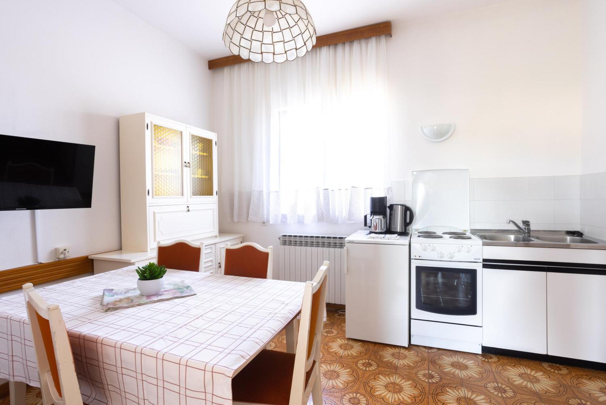 Apartments Lonzor I Селце Екстериор снимка